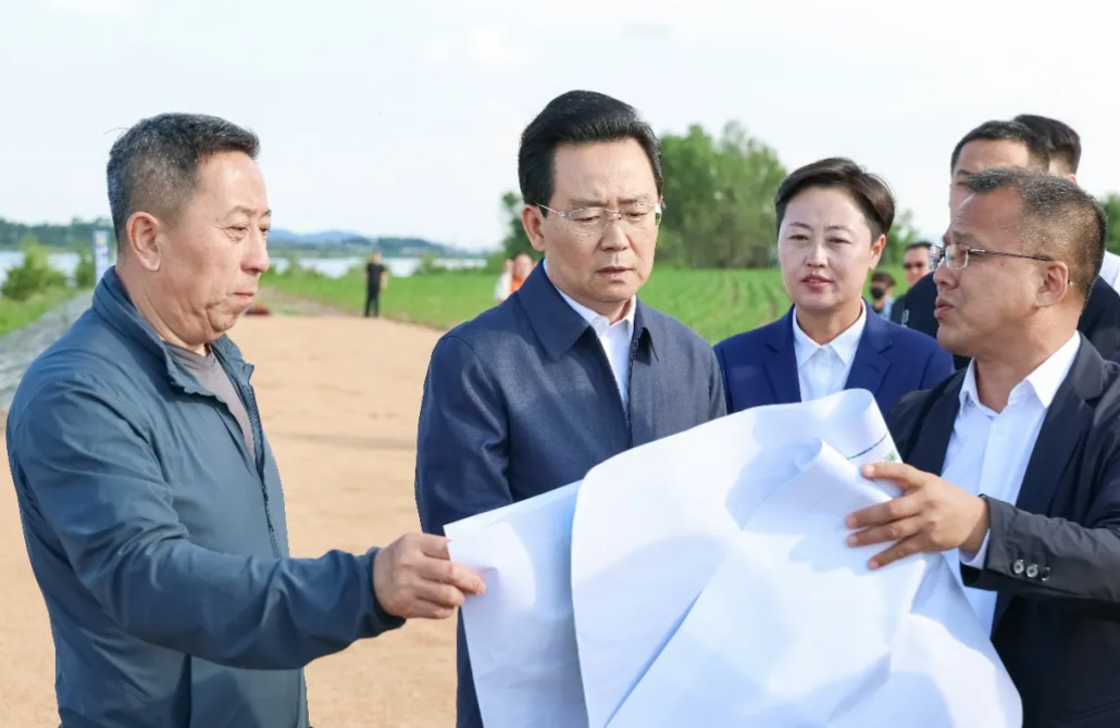 胡斌在吉林经开区调研时强调 树立和践行正确政绩观 着力推动区域高质量发展