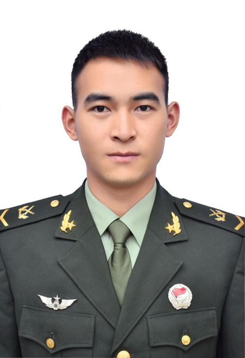 负伤前的杜富国