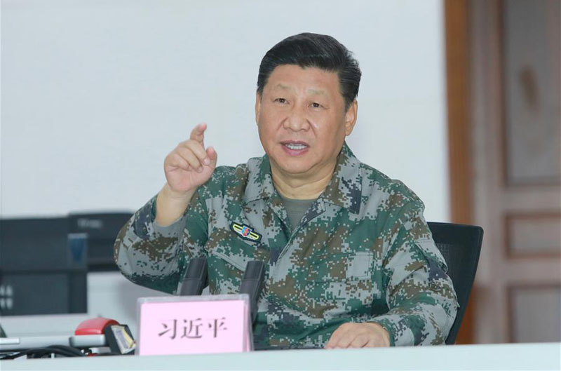 10月25日上午，中共中央总书记、国家主席、中央军委主席习近平到南部战区视察调研。这是习近平视察指挥大厅，实地了解战区联合作战指挥体系构建运行情况，勉励战区发扬改革创新精神，持续深化实践探索，加快把指挥能力搞过硬。